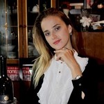 Julia, 32 (3 , 0 )